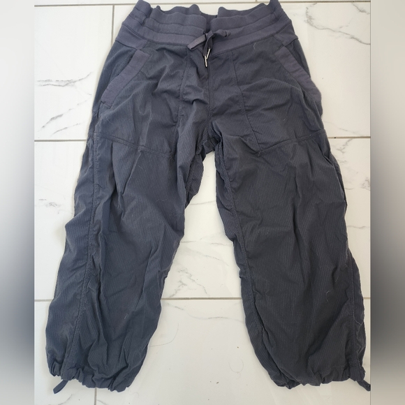 Lululemon capris - Picture 1 of 3